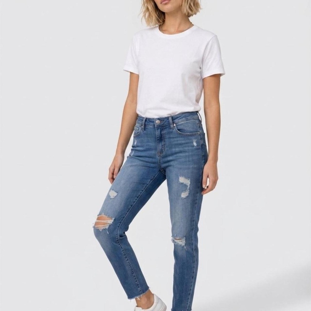 Universal Thread Distressed Skinny Jeans Size 10